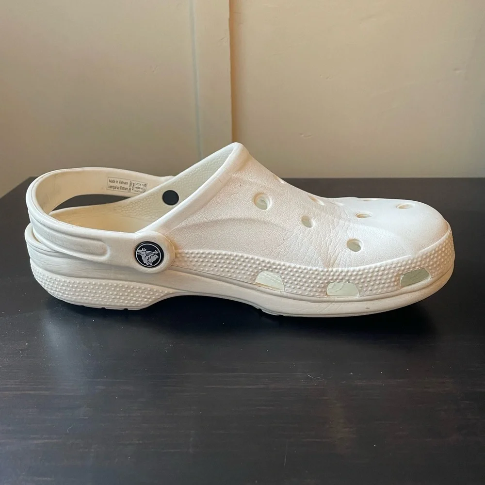 Classic White Crocs - Picture 5 of 9